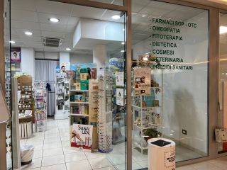 Vendesi parafarmacia di Lentini